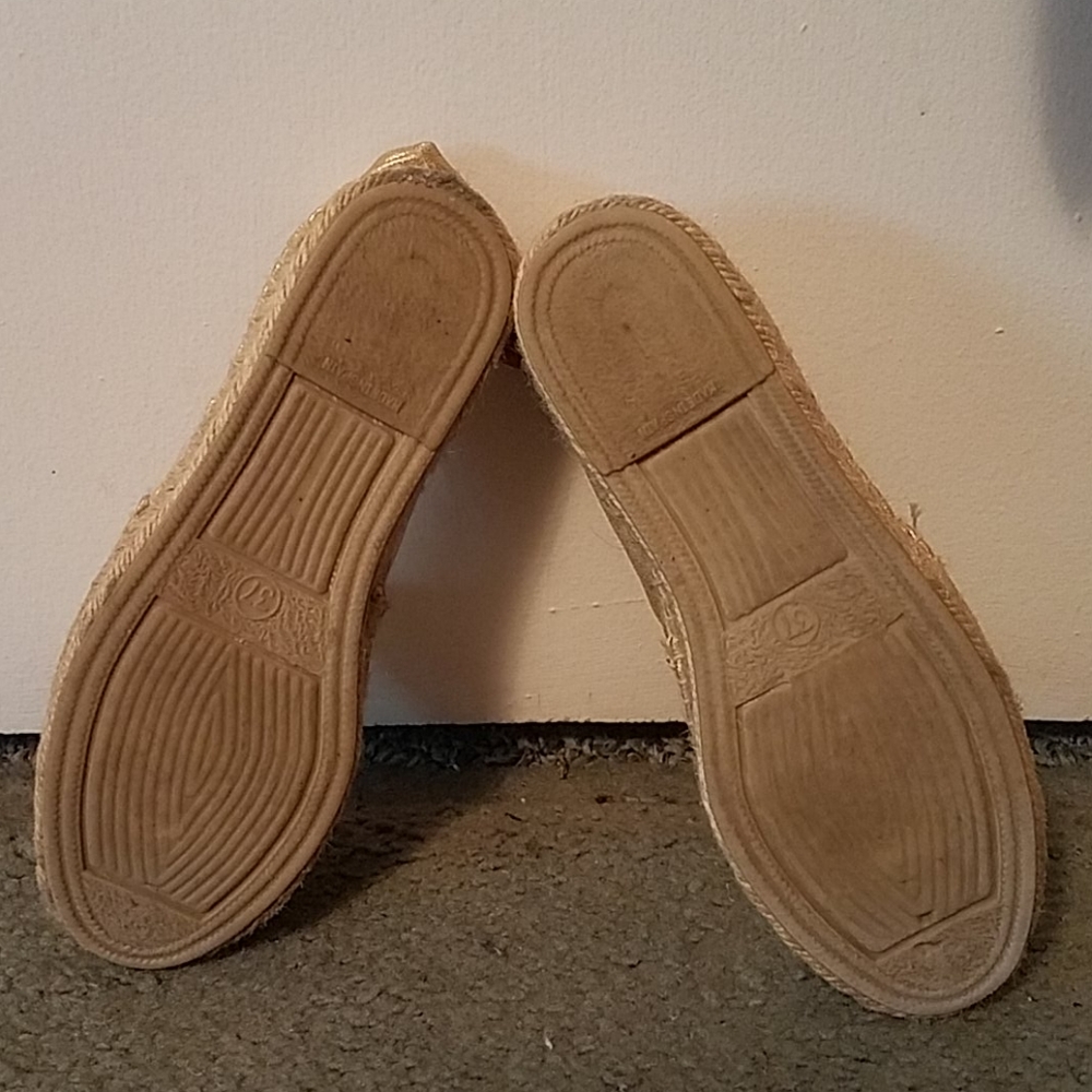 Shoes - Picture 5 of 5